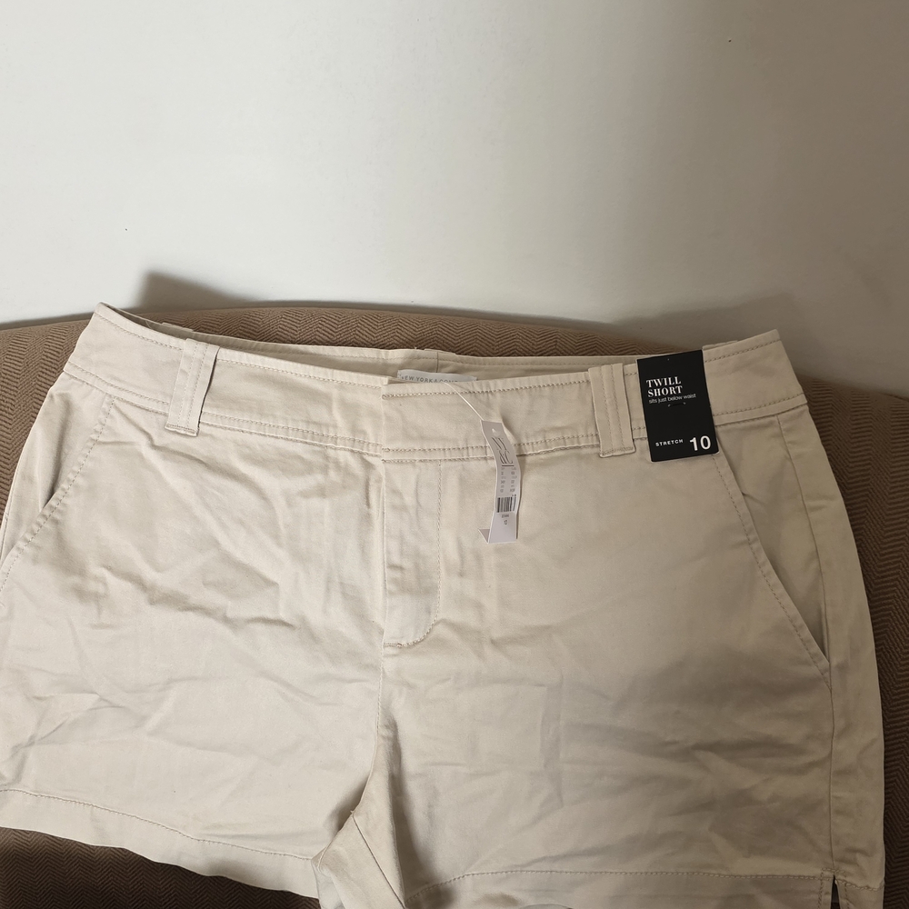 Women's Cream Shorts